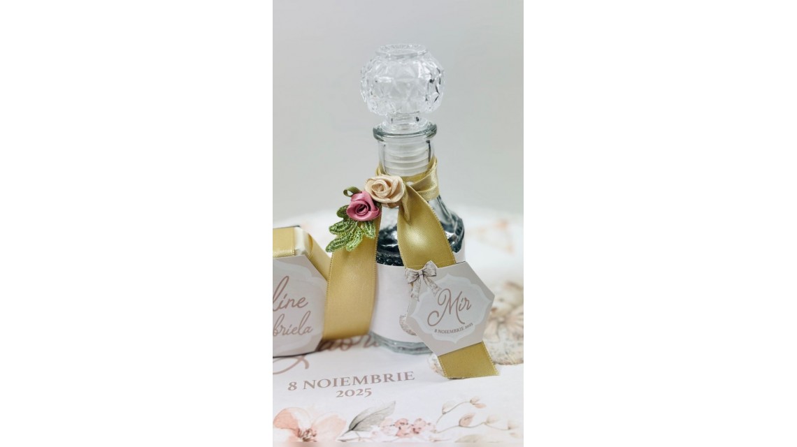 Trusou botez Nude Teddy Bear Toile de Jouy bej crem cu accente light pink și pattern floral vintage 7